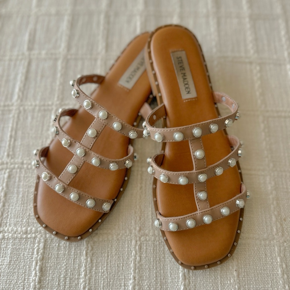 Steve Madden Brown Pearl-Studded Sandals
